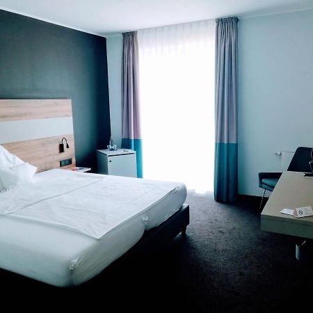 Airport Hotel Paderborn Ahden ภายนอก รูปภาพ