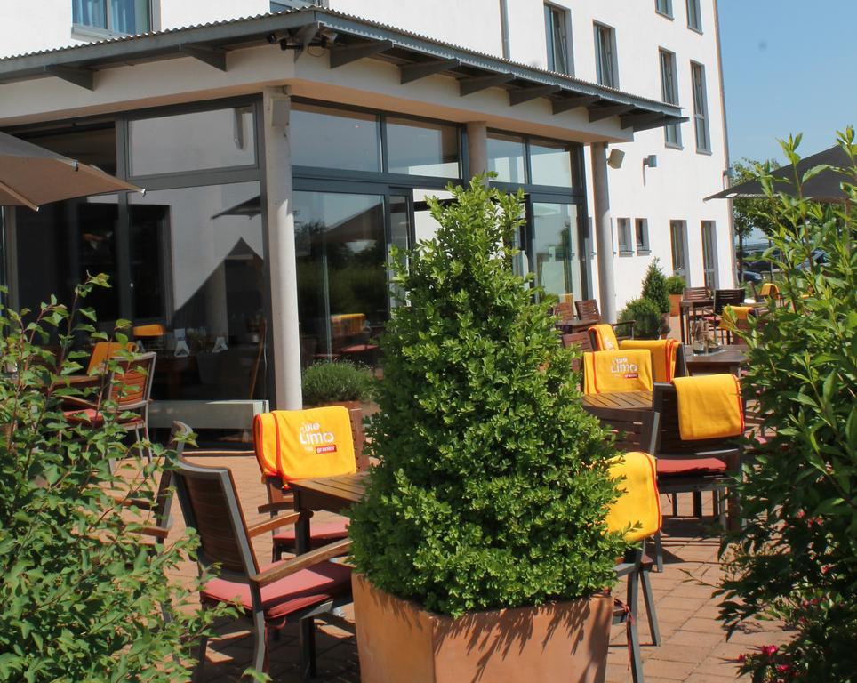 Airport Hotel Paderborn Ahden ภายนอก รูปภาพ