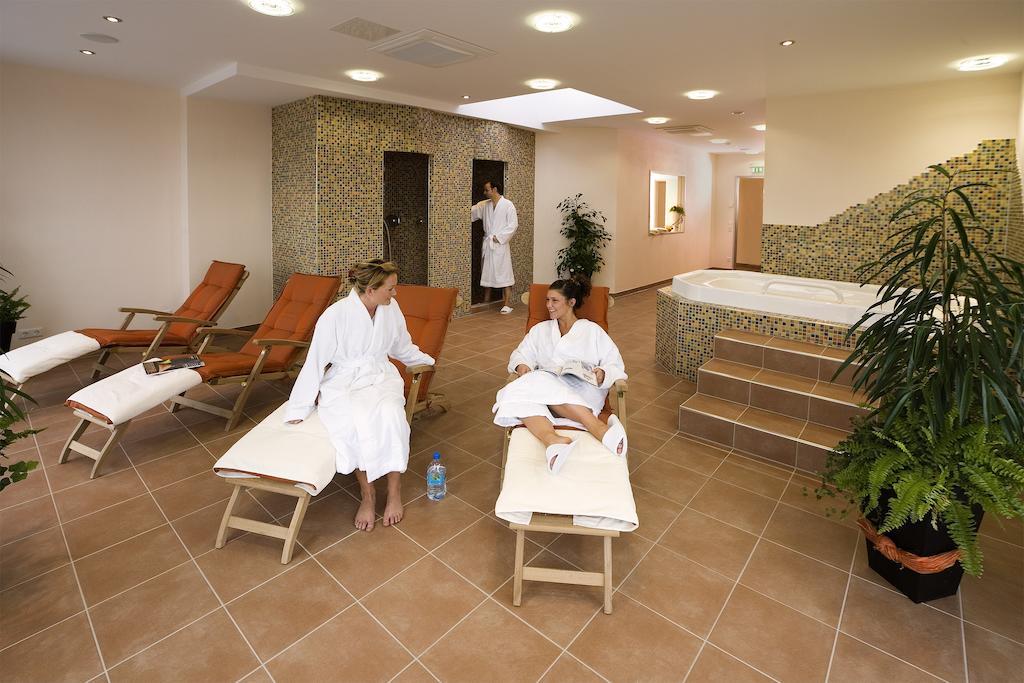 Airport Hotel Paderborn Ahden ภายนอก รูปภาพ
